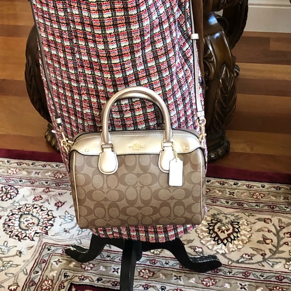 Authentic Coach signature handbag&wallet set - Picture 6 of 8